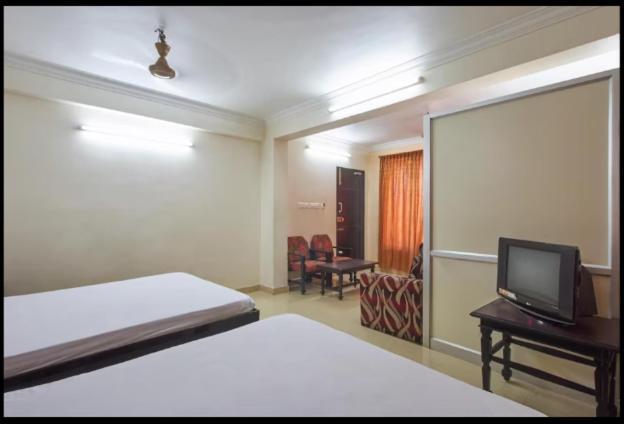 Hotel Srimaniya Канниякумари Экстерьер фото